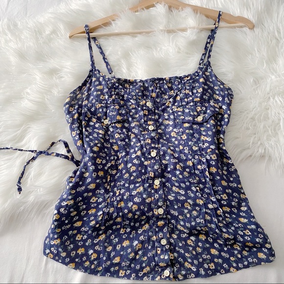 Floral • Button Down Crop Top • FIRM PRICE - Picture 2 of 7